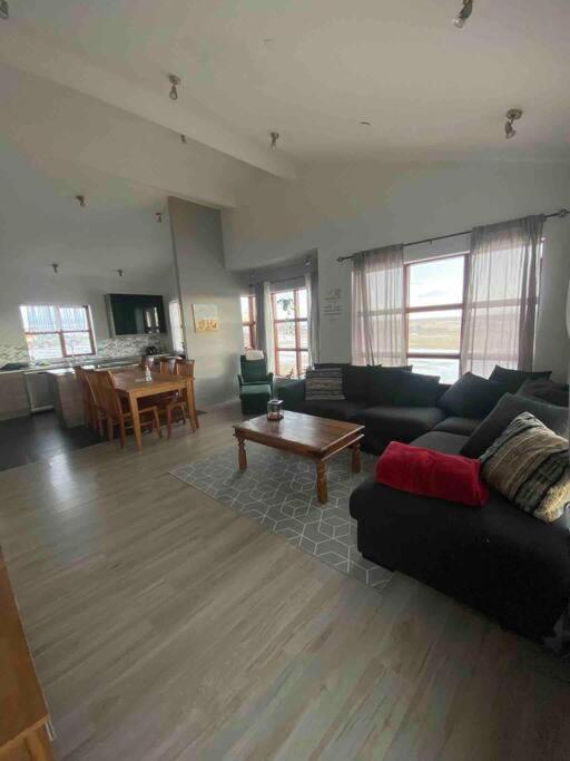 Eaglerock And Tours Villa